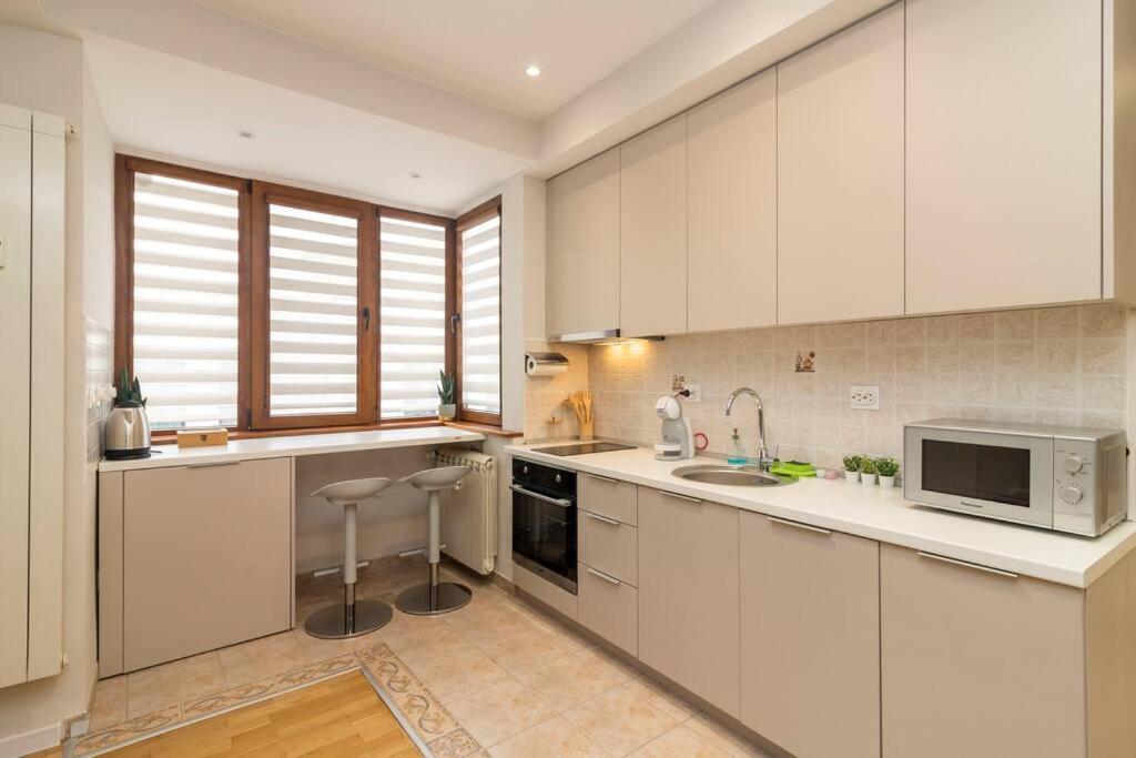 Spacious Aristocratic Apt. With A Colourful View София Екстериор снимка