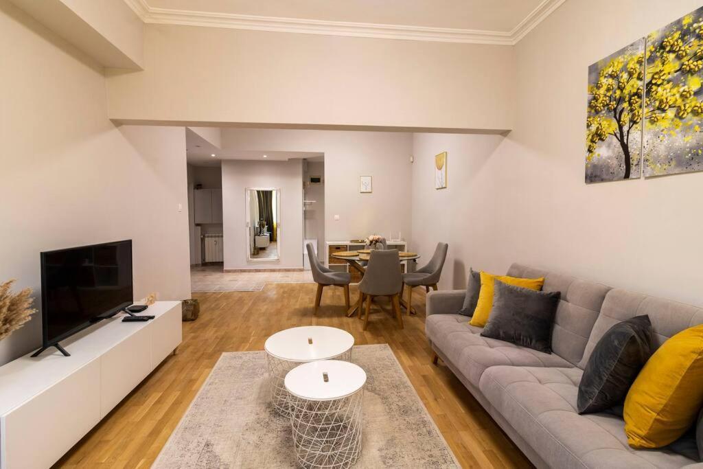 Spacious Aristocratic Apt. With A Colourful View София Екстериор снимка