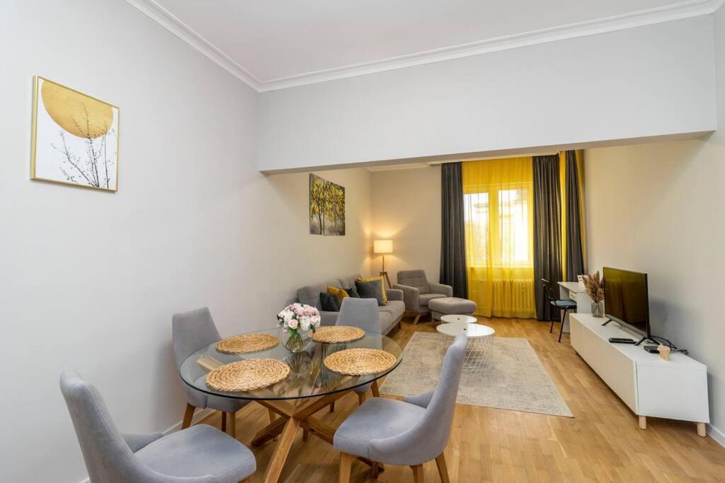Spacious Aristocratic Apt. With A Colourful View София Екстериор снимка